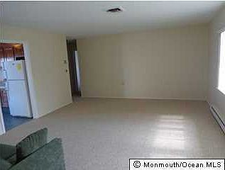 3rd image of 421 Chatham Court #B