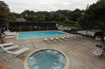 5th image of 193 Cypress Pl