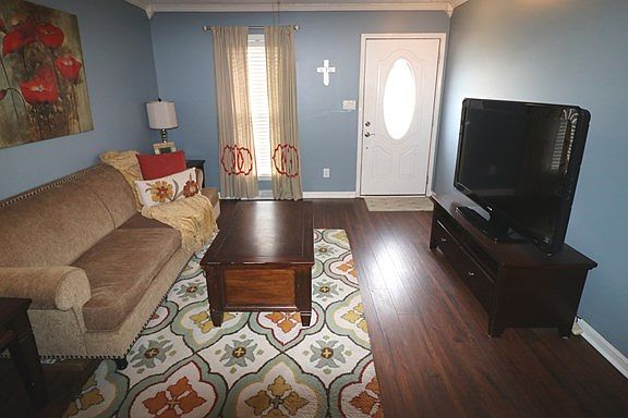 4th image of 3860 Thresher St