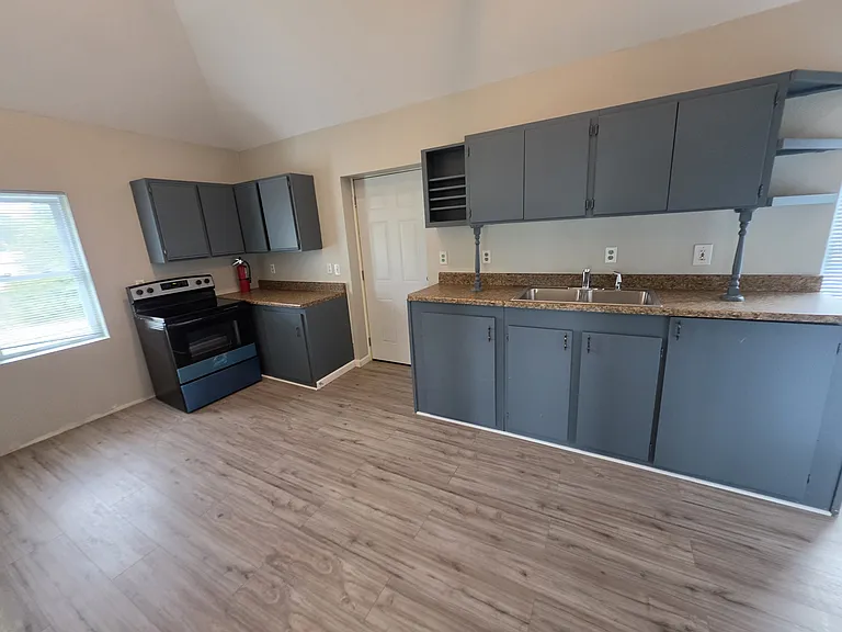 14285 Tyler St — Photo 16