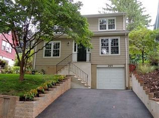 265 Leonia Ave, Leonia, NJ 07605