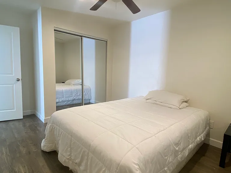 5345 Yolanda Ave — Photo 4