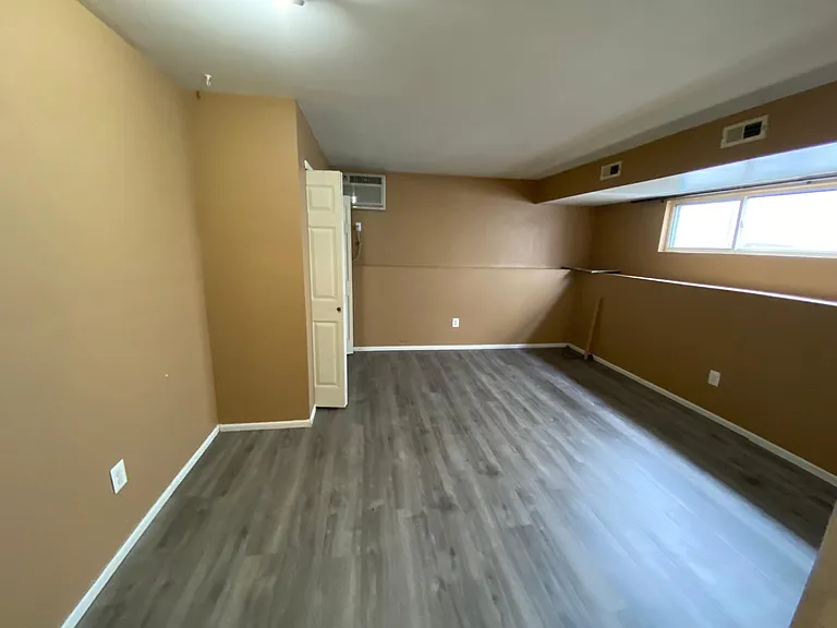 55 Tremont Ave #B — Photo 5
