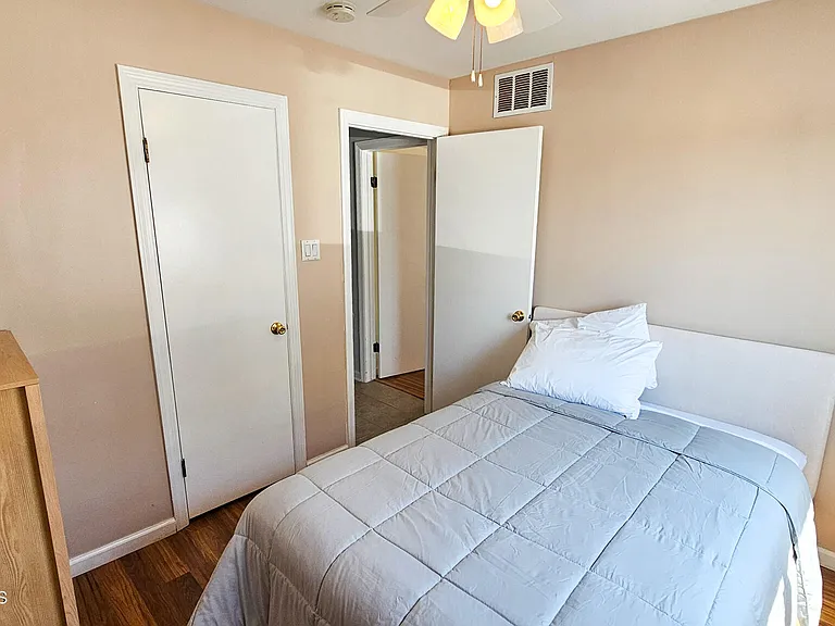 702 Newell Ave — Photo 35