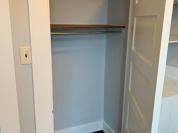 5th image of 3987 Lovell Ave