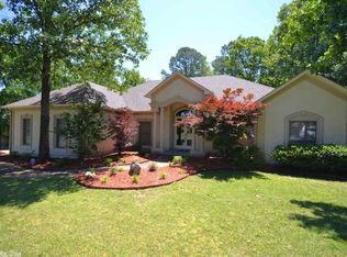 15 Essay Dr, Little Rock, AR 72223