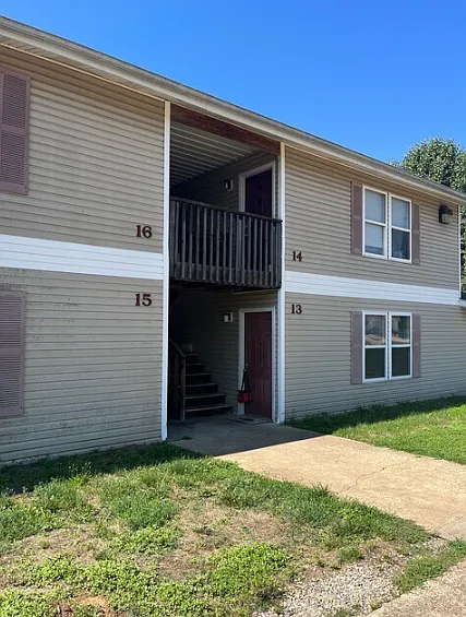 Pine View Apartments — Photo 2