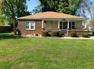 414 Springfield Ave, Anna, IL 62906