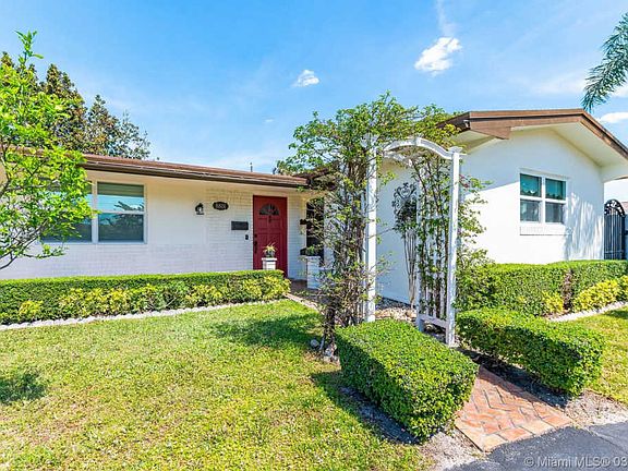 4th image of 8801 NW 11th St