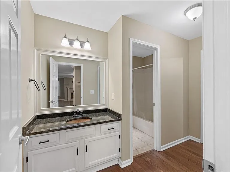 601 Abingdon Way — Photo 18