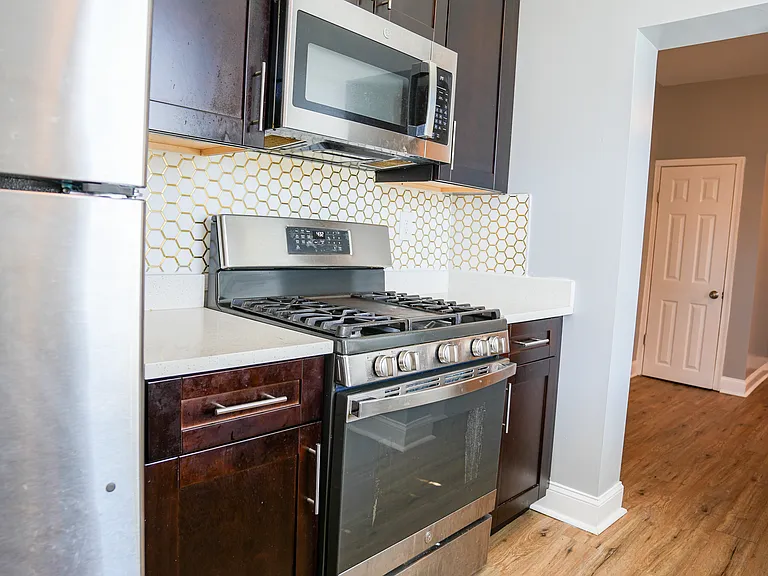 2213 Riggs Ave — Photo 14