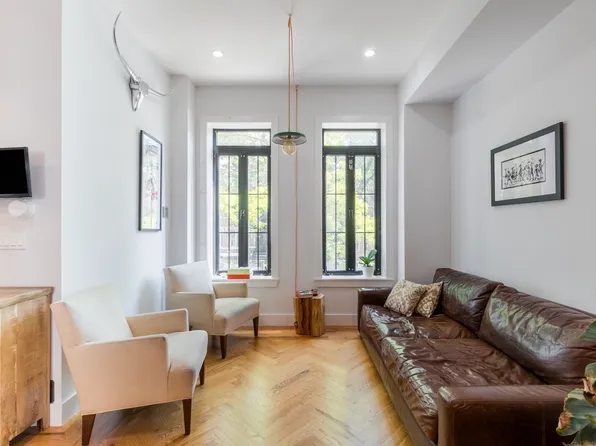 537 Chauncey Street image 8 of 19