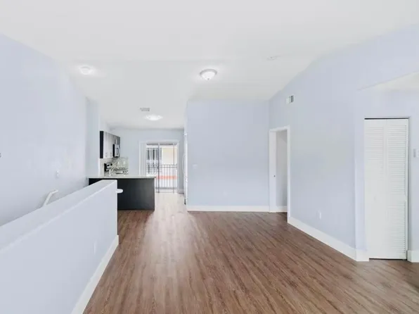 11043 W Okeechobee Rd Unit 202, Hialeah Gardens, FL 33018