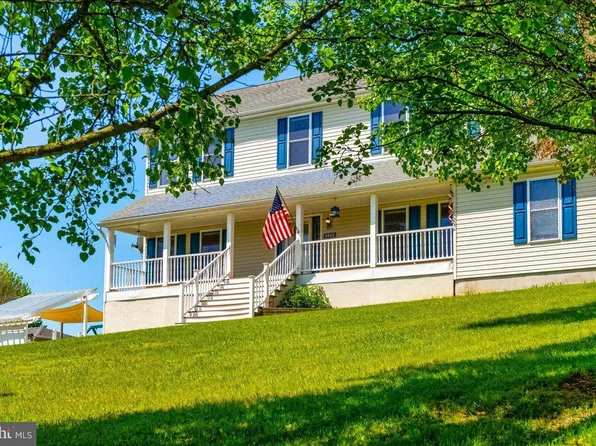 2402 Windisch Dr, Westminster, MD 21158