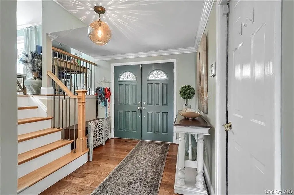 3 bed, 1552 sqft, $3,350 — Photo 3