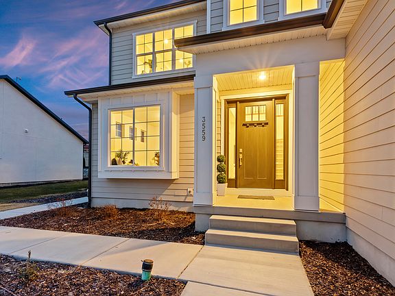 4th image of 3559 S Garibaldi Way