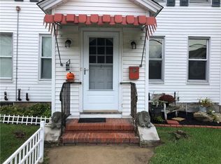 33 Grove Ave APT 1, Westerly, RI 02891