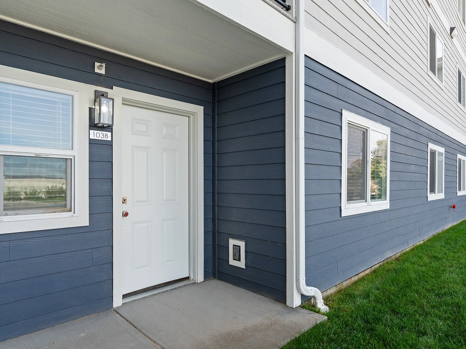 3 bed, 1328 sqft, $1,820 — Photo 3