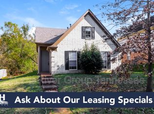 1290 Whitten Rd, Cordova, TN 38018