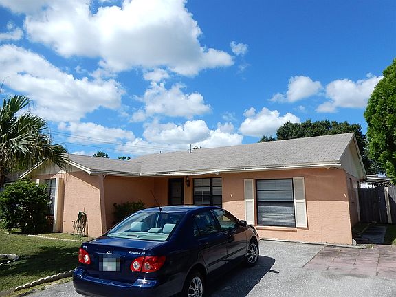 4th image of 10209 Wexford Ct