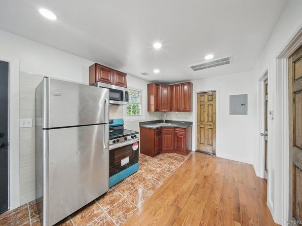 14 Yankee Pl APT 7