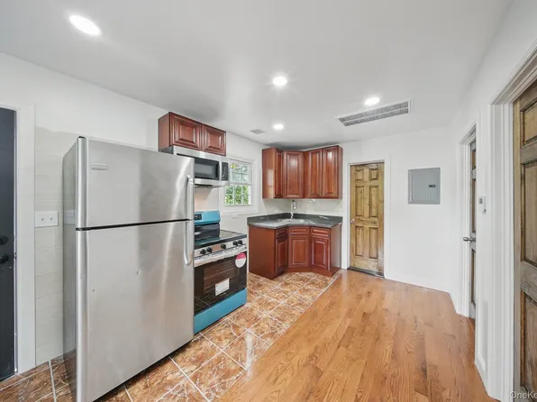 14 Yankee Pl, Ellenville, NY