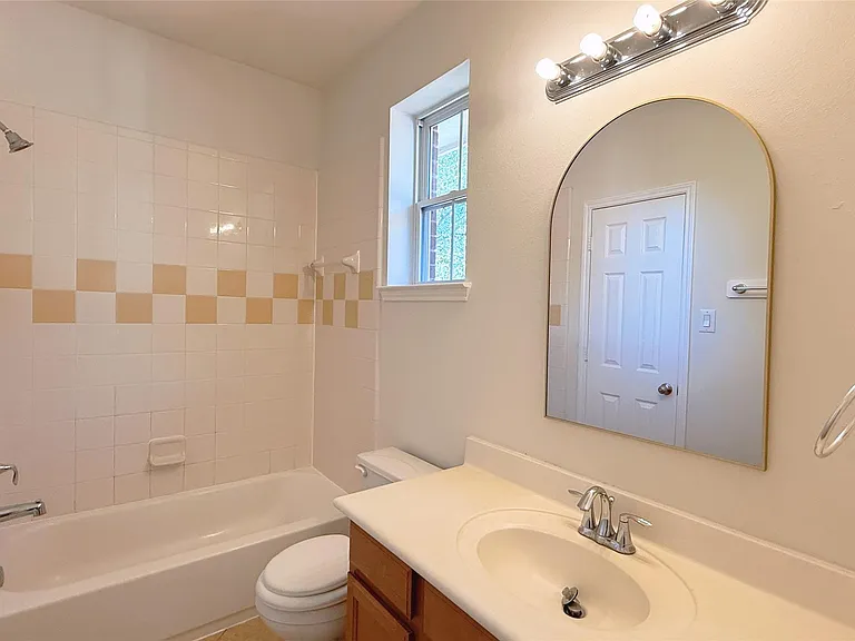 8610 Rising Oak Ln — Photo 41