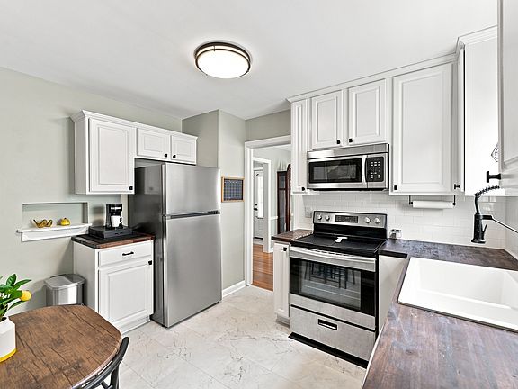 3rd image of 6118 Evanston Ave