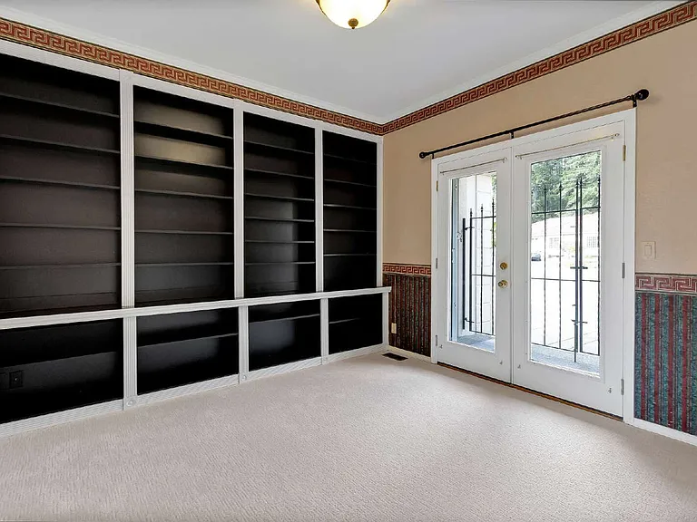 4021 Patrick Ct SE — Photo 6
