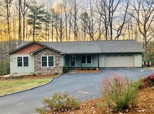 125 Rollins Place Rd, Brevard, NC 28712