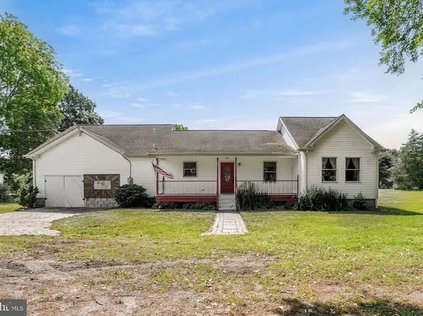 28099 Harborton Rd, Harborton, VA 23420