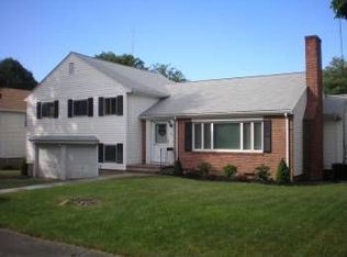 42 Rosalie Rd, Needham, MA 02494