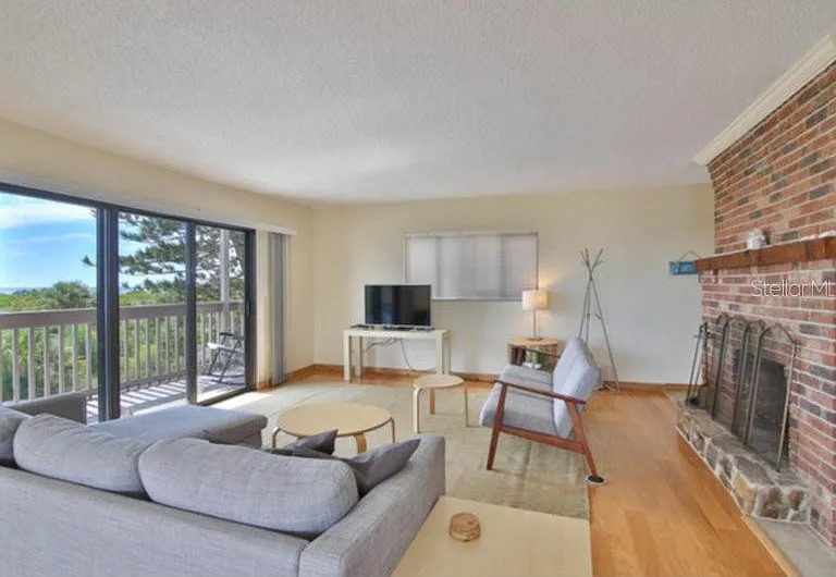 460 Beach Rd #A1 — Photo 6