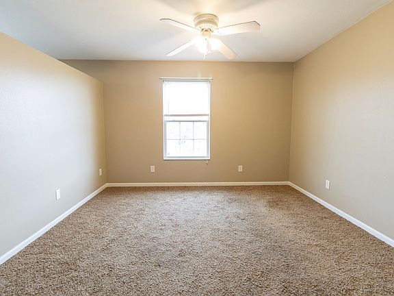 2nd image of 100-300 Marjorie Ct #201