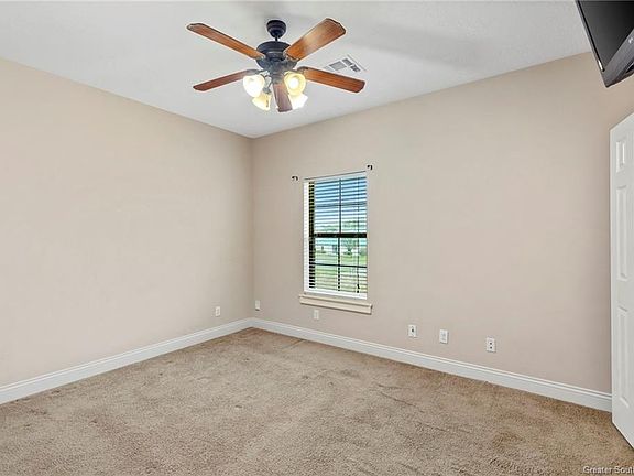 5th image of 391 Prewitt St #1
