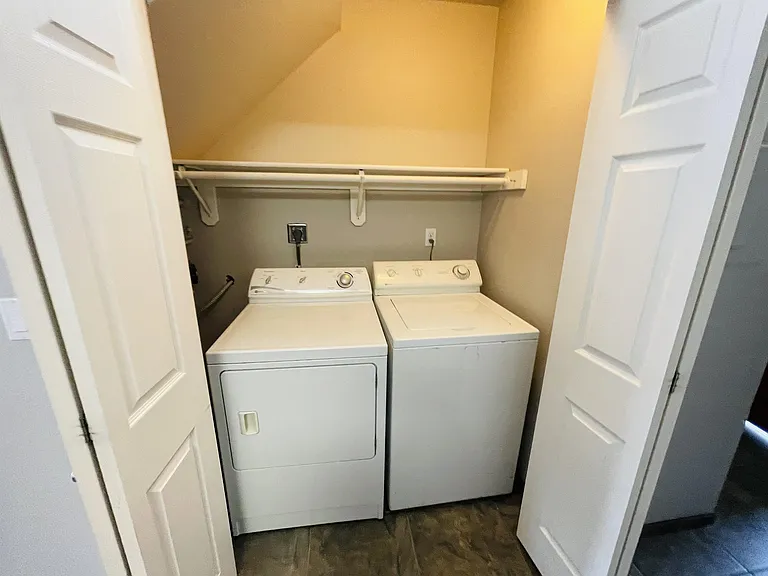 2824 E 32nd Ave #1 — Photo 10