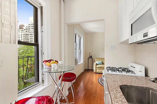 Rented by Corcoran | media 15