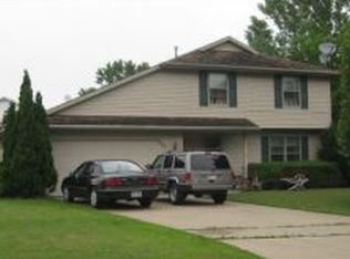 968 Coggins Ct, Green Bay, WI 54313