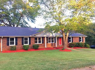 152 Hendrix Dr, Boiling Springs, SC 29316