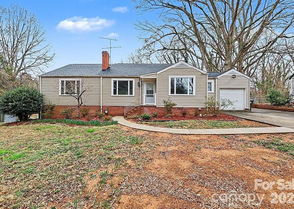 1st image of 225 Valley View Pl