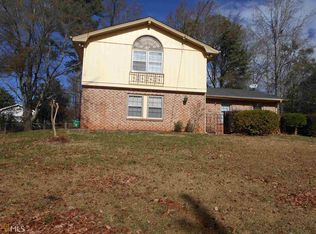 4442 Abingdon Dr, Stone Mountain, GA