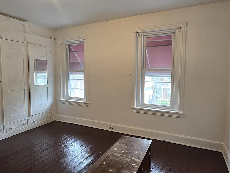 109 W 23rd St — Photo 13