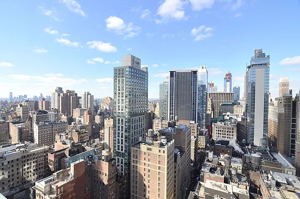Rented by Nest Seekers International | media 37
