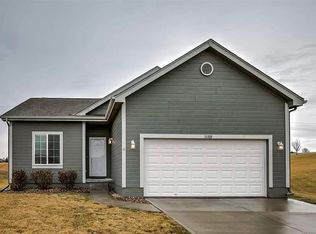 16508 Camden Cres, Omaha, NE 68116