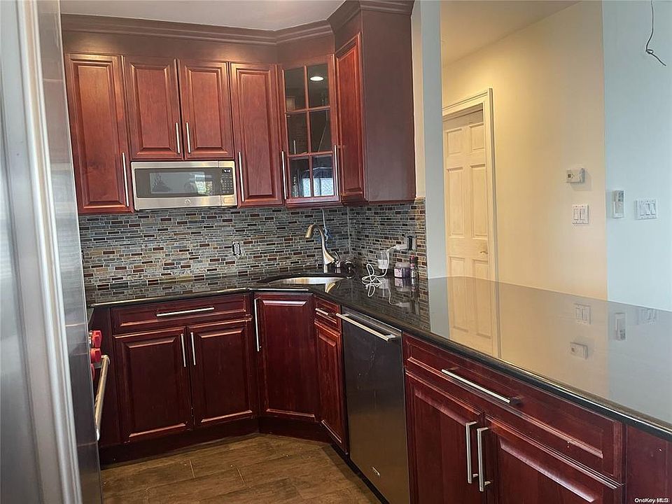 1st image of 512 E Broadway #1