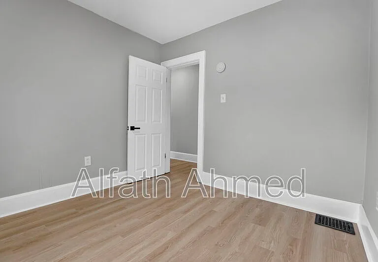 1770 Kent St — Photo 10