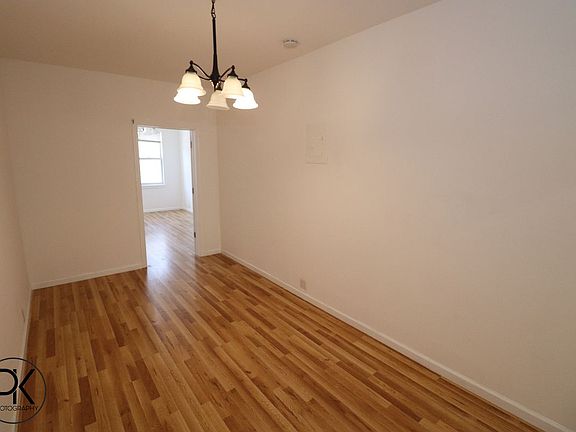 5th image of 528 Graham Ave #2R