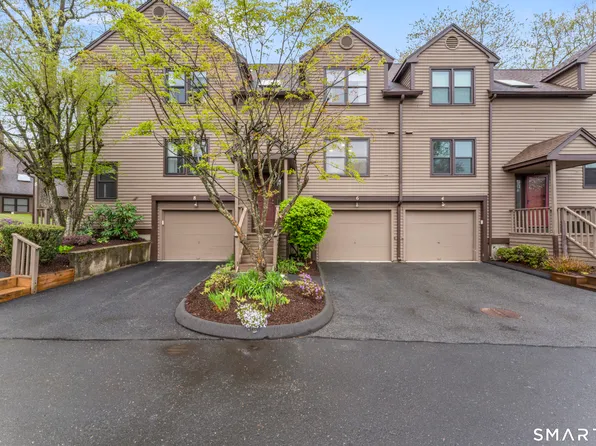 6 Deepwood Circle #6, Monroe, CT 06468