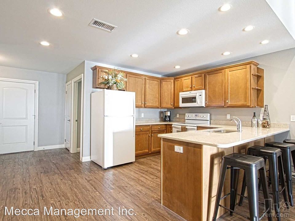 1st image of 7128 Triumph Ln Unit 32