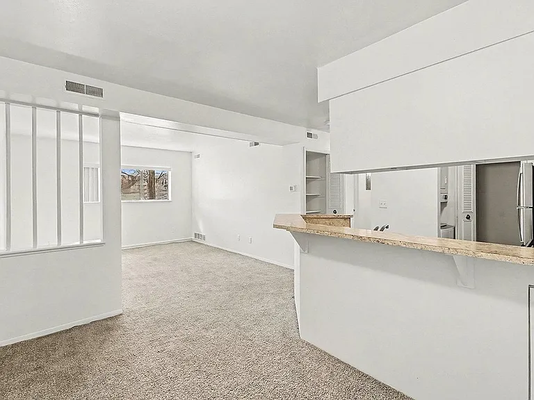 Trappers Cove Apartments — Photo 21